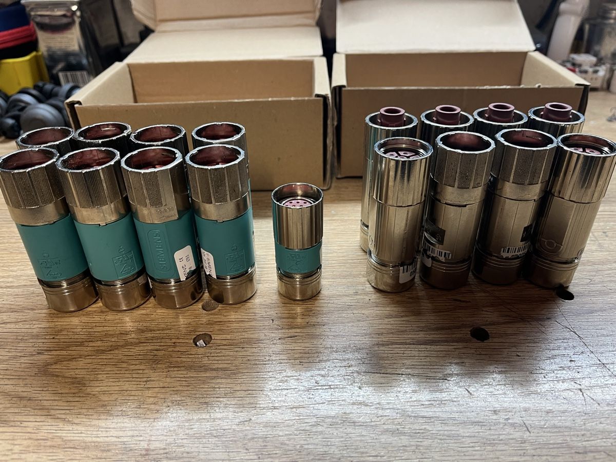 Siemens Composants électroniques: Siemens Stecker  – D'occasion à Biel/Bienne par Ebabil 6