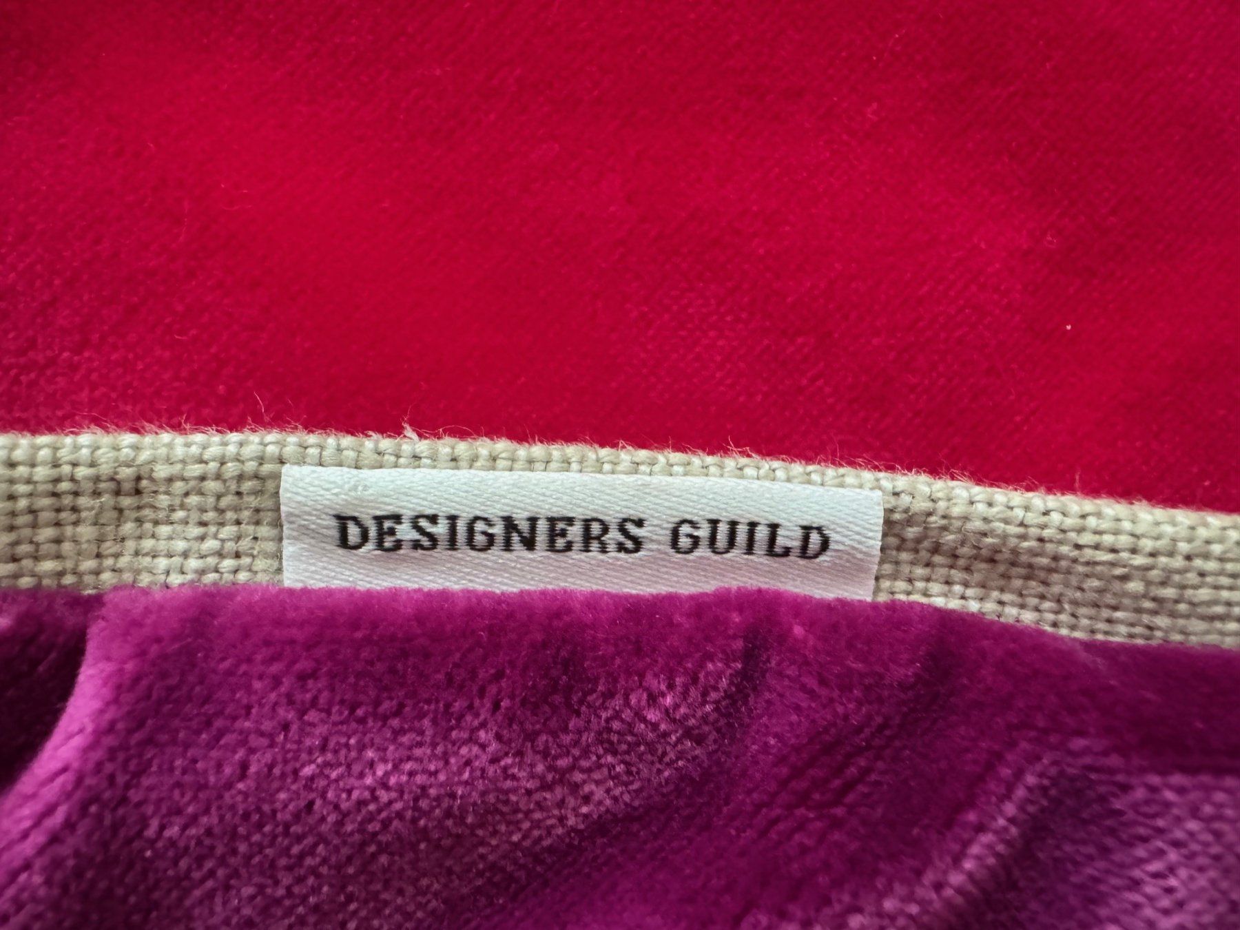 Designers Guild Cuscini: Zwei wunderschöne Samtkissen von Designer's Gild - NEU – Nuovo (secondo la descrizione) da Therwil venduto da Sikike 1