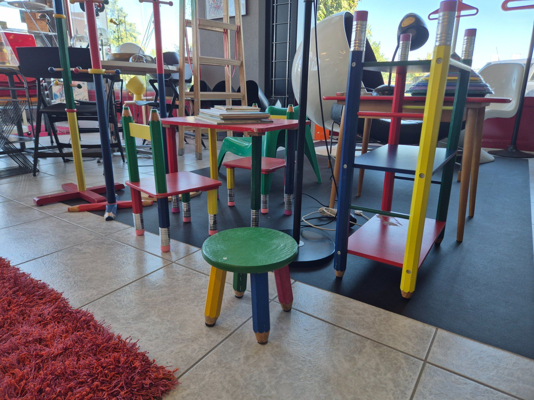 Hocker: Pierre Sala Style Stift-Höcker Kinderhocker Hocker – Gebraucht aus Nottwil von Wondewa-Shop 9