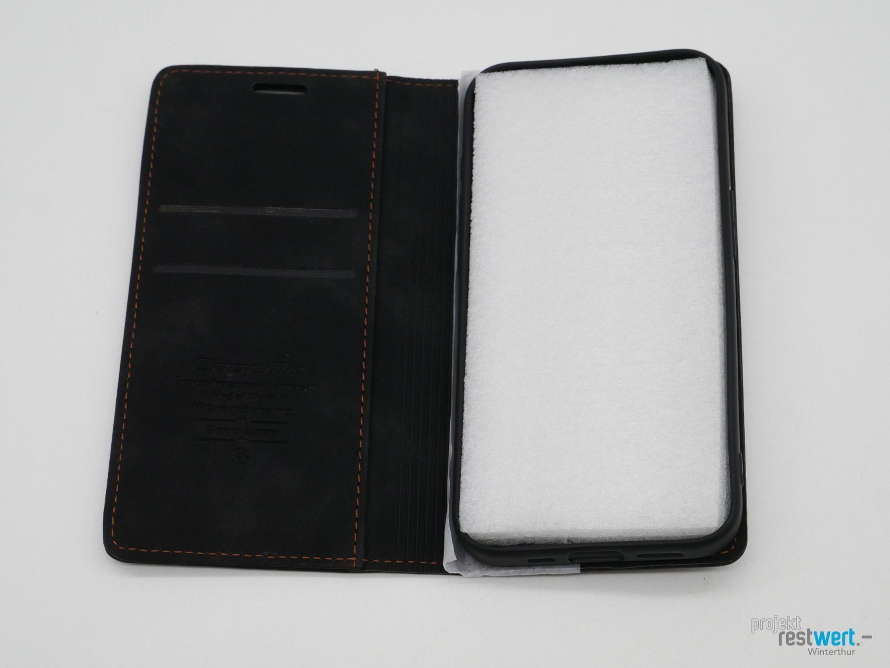 Covers & Schutzfolien: HANDYHÜLLE iPhone 16E Schwarz – Neu (gemäss Beschreibung) aus Winterthur von Restwert_Winterthur 1