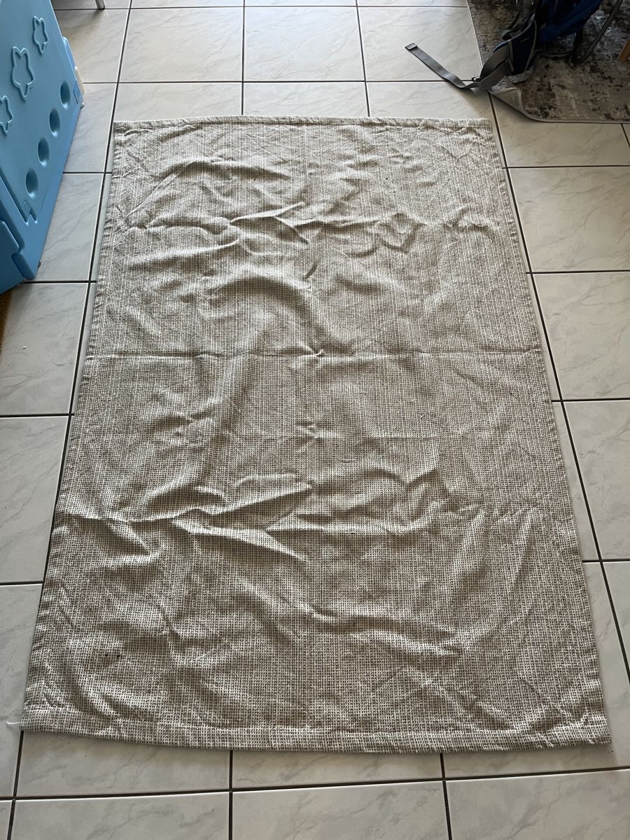 Teppiche: Tapis fin blanc crème et noir  – Gebraucht aus Zug von lau_xy8s 2