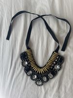 Collier plastron noir et or, idéal pour les fêtes !