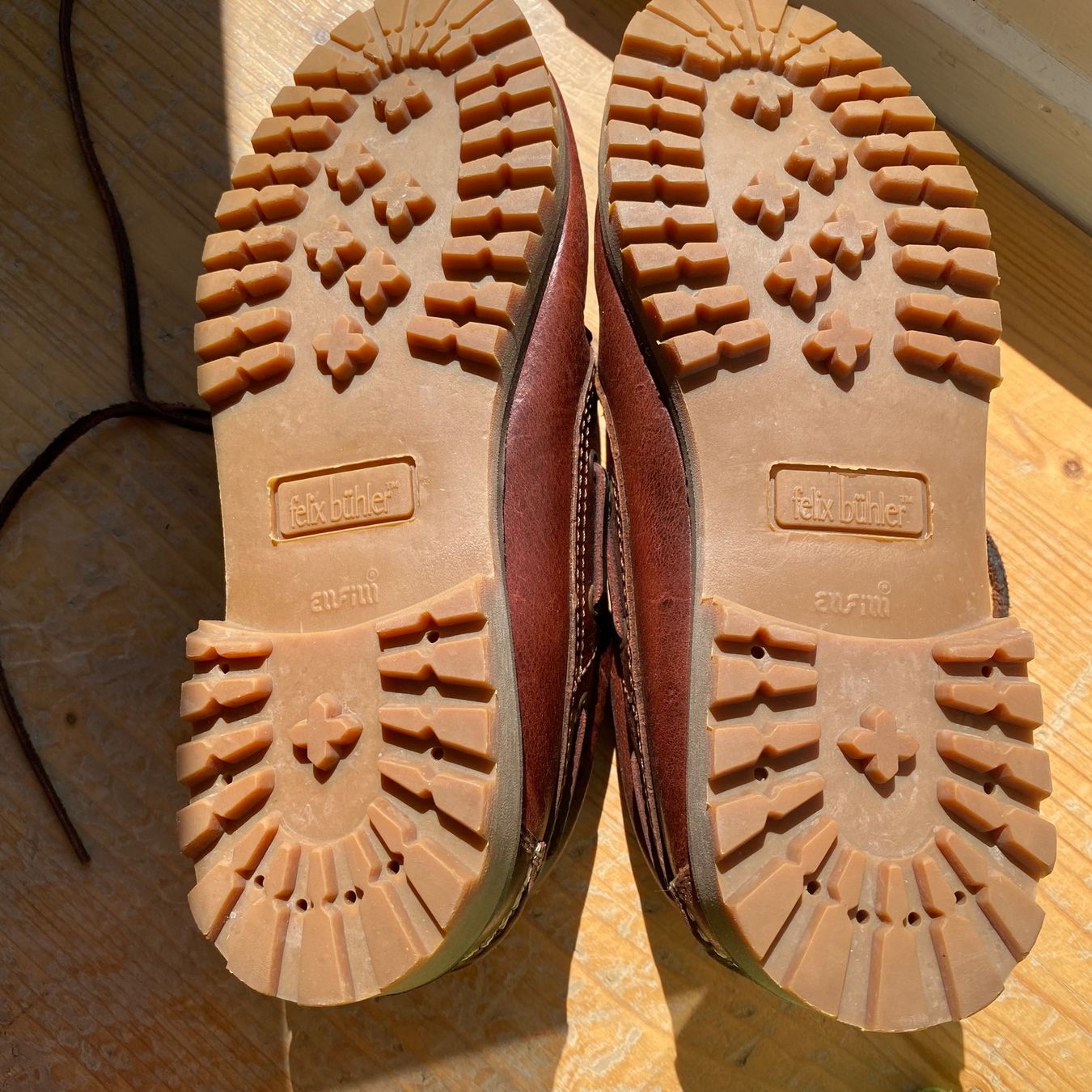 Scarpe da uomo: Chaussure en cuire – Usato da Auboranges venduto da Italik04 5