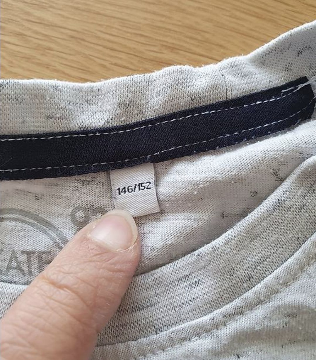 Camicie, T-shirt & Polo: Langarmshirt gr. 146/152 – Nuovo (secondo la descrizione) da St.Gallen venduto da Avena135 2
