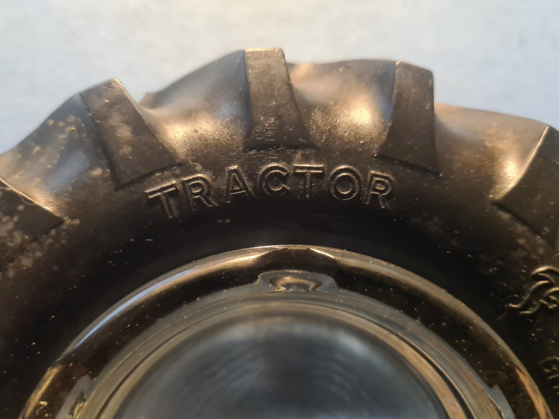 Firestone Aschenbecher: FIRESTONE  TRACTOR  CENDRIER  VINTAGE  COLLECTION – Gebraucht aus Bellevue von BURGOLMANIA 3