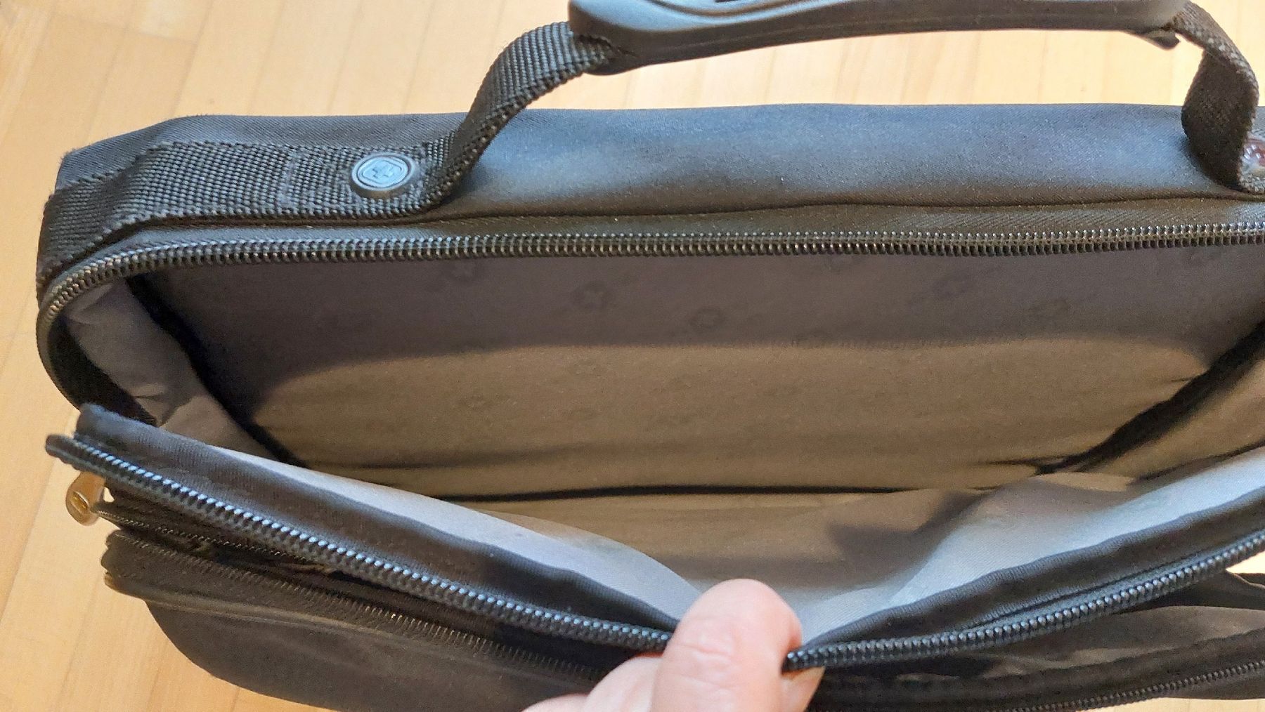 Wenger Sacs: Schwarze Laptoptasche von Wenger – D'occasion à Veltheim AG par gave04 2