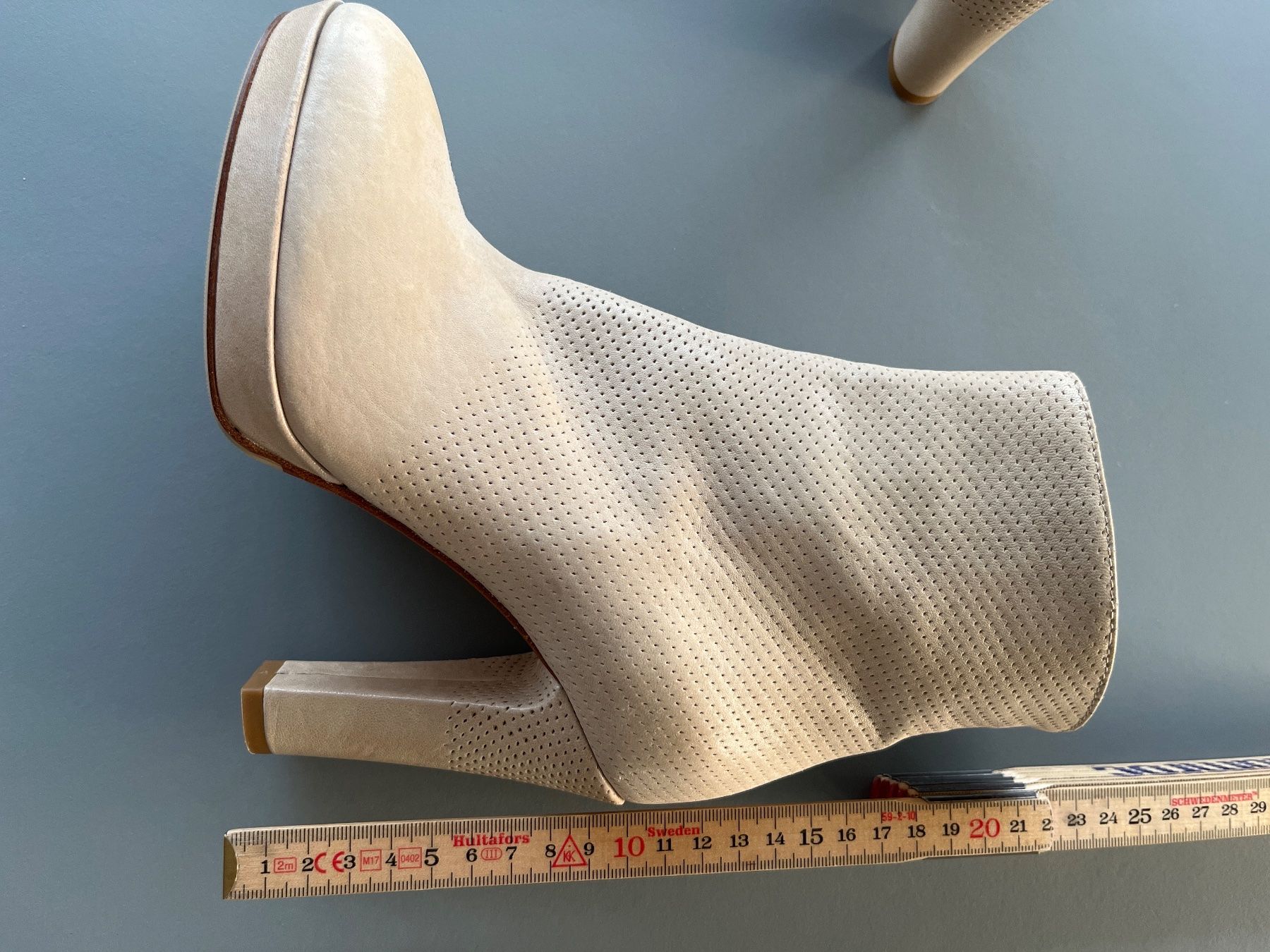Scarpe da donna: Pommes d’Or 34 Stiefelette beige – Nuovo (secondo la descrizione) da Rossrüti venduto da Piccola7 5