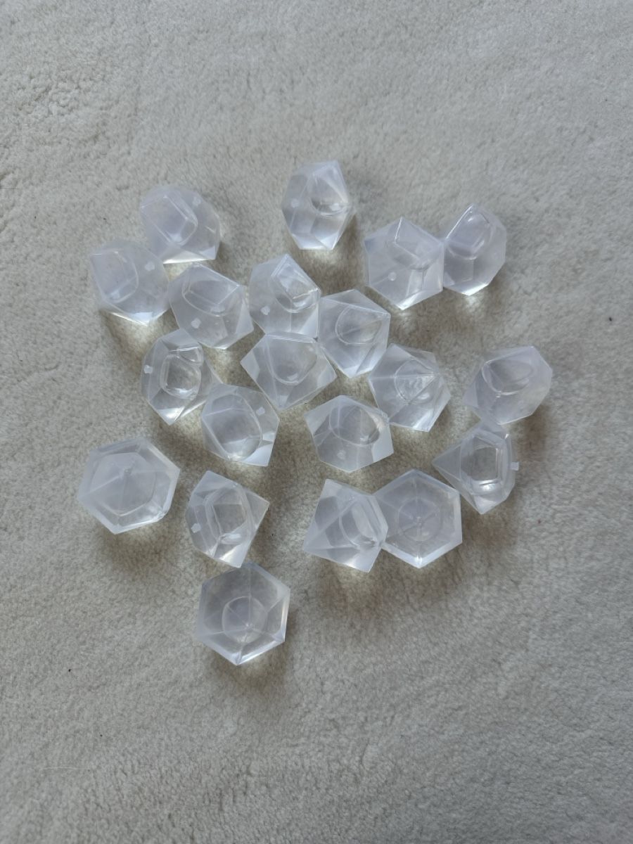 Contenitori & Simili: 20 Stück Eiswürfel transparent Diamanten Form – Nuovo (secondo la descrizione) da Buchs AG venduto da tifena