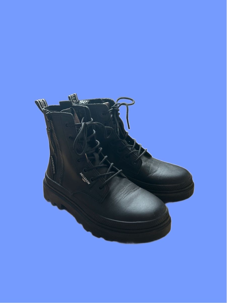 Palladium Scarpe da donna: Palladium Pampa Hi Zip WL Boots – Usato da brent venduto da fukusapes