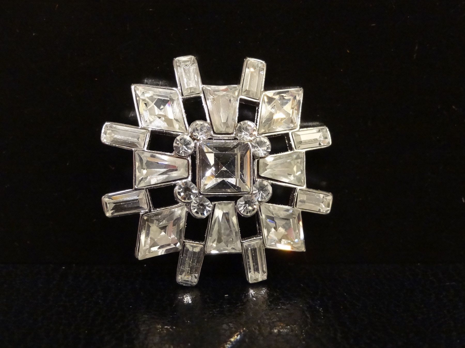 Spille & Fermagli: Vintage Brosche Modeschmuck Silber Strass 80er 90er MONET – Usato da Kerzers venduto da djstarsky73
