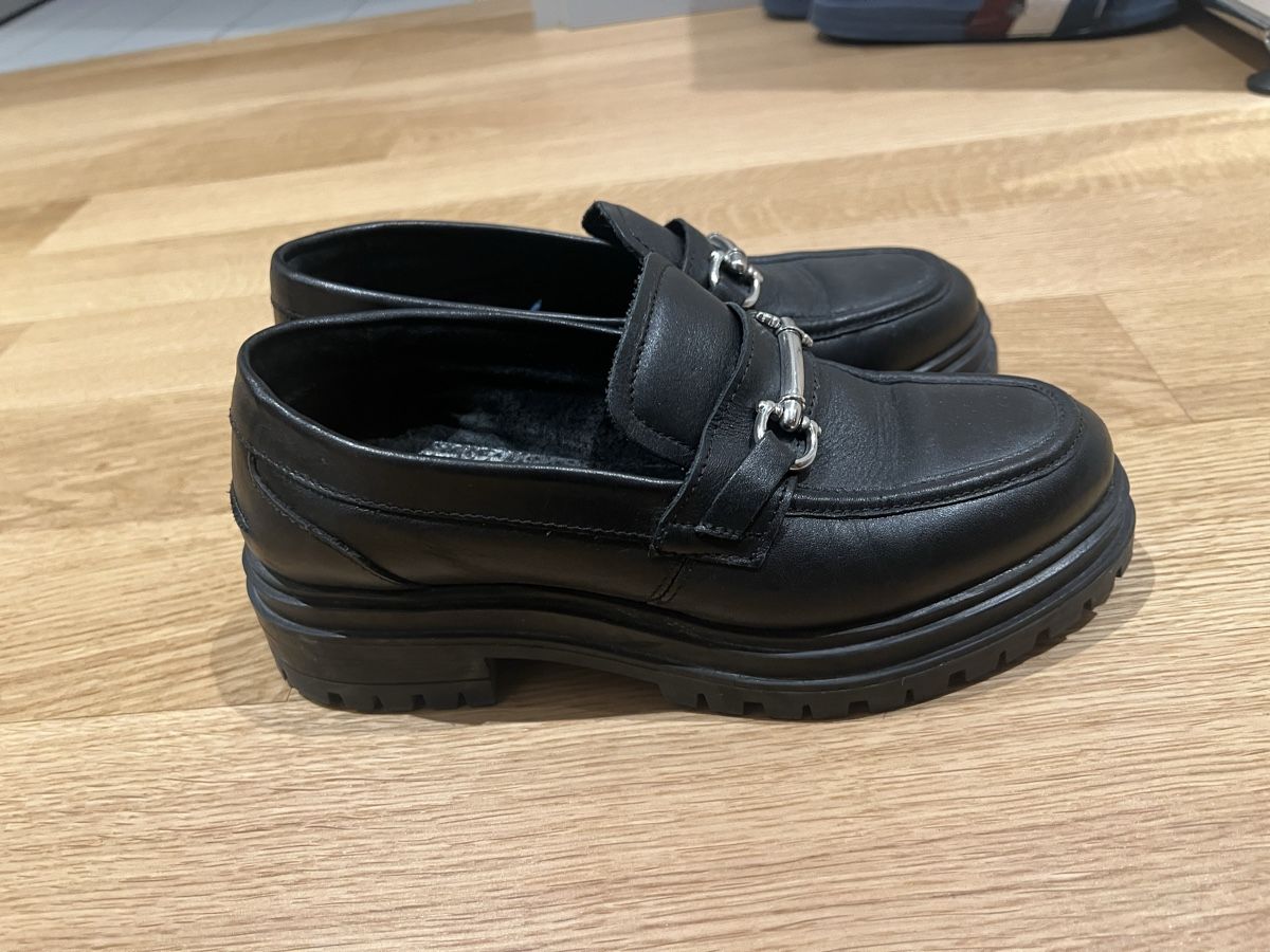 Scarpe da donna: Zign Leather Loafers - Black, Size 38 – Usato da Hedingen venduto da vitto14 1