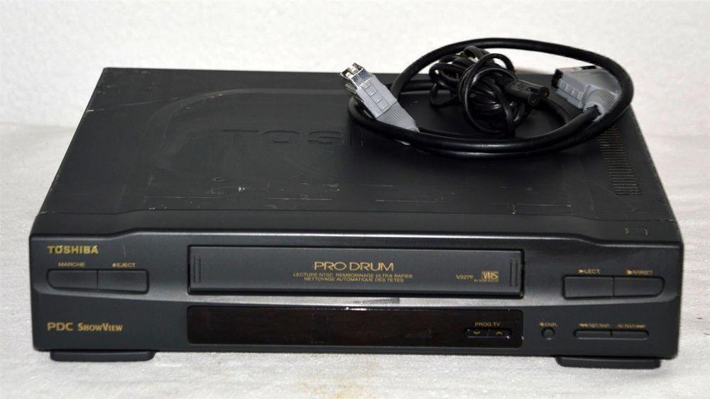 TOSHIBA DVR80KF COMBINÉ DVD VHS Enregistreur Avec Télécommande Et Notice HDMI EUR 299,95