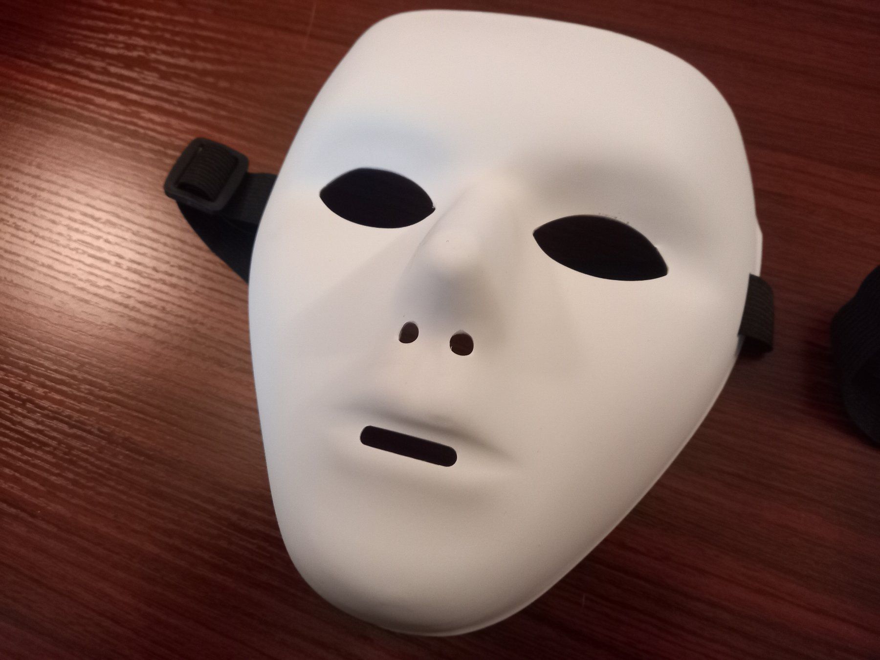 Masken: 20x Maske Masquerade weiss / Masque blanc Masquerade – Neu und originalverpackt aus Bremblens von LOVA-MUSICA-SHOP 1