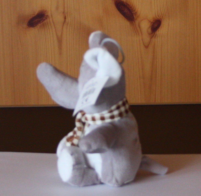 Spielzeuge: Plüschtier Nashorn NEU – Gebraucht aus Flüelen von Diversicum-Shop 3