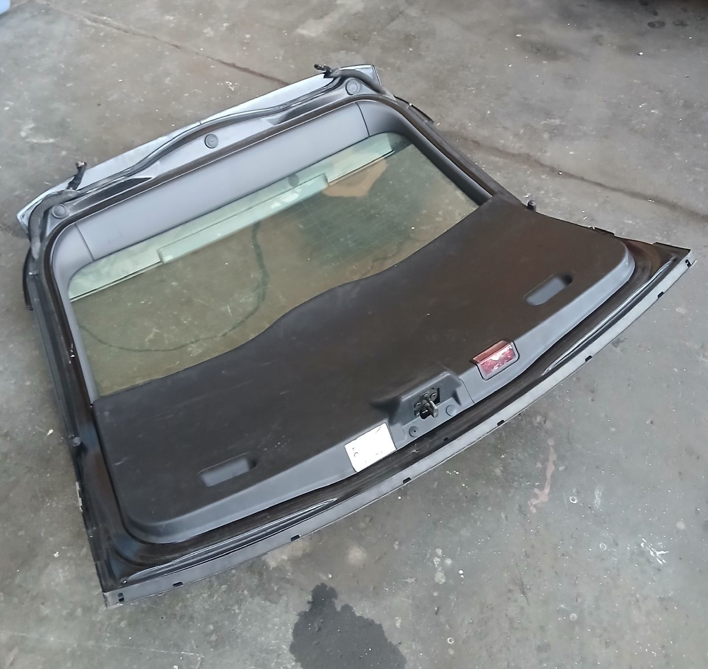 BMW Tutti pezzi di ricambio auto: Hayon BMW X3 E83 2004-2010  – Usato da la heutte venduto da Auto-stock 3