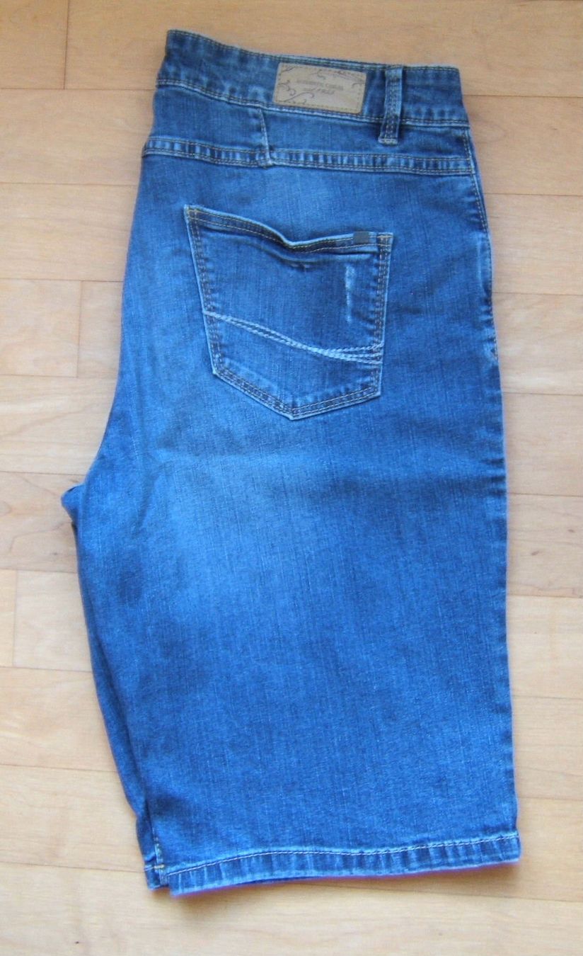 Hosen: DAMEN JEANS SHORTS GR. 40 – Gebraucht aus Brunnen von Nonne04 2