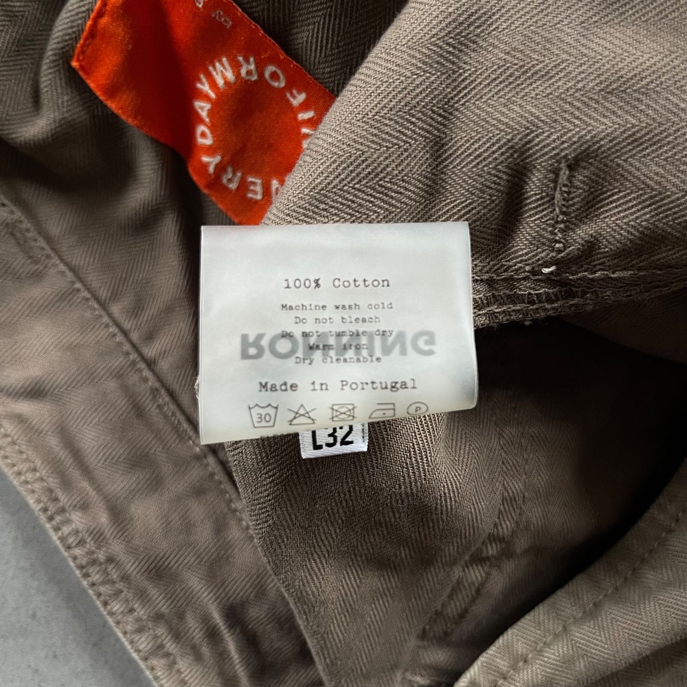 Pantaloni: 2000s Magnus Ronning Everyday Uniform Pants – Usato da Bern venduto da shoprestoredvintage 4