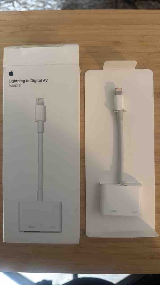 Apple Laufwerke & Adapter: Apple Lightning auf Digital AV Adapter – Gebraucht aus Zürich von nis_ts5 1