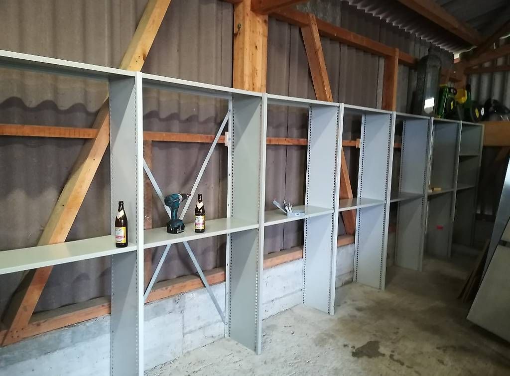 Scaffali: Gestell / Regal – Usato da Hauptwil venduto da ford3910 3