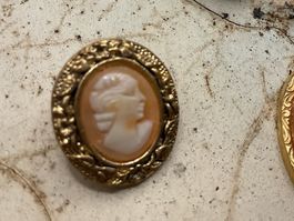 Vintage Brosche/Anhänger Muschelgemme