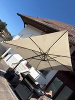 Sonnenschirm Hängeschirm Balkon Kurbelbezug beige neuwertig