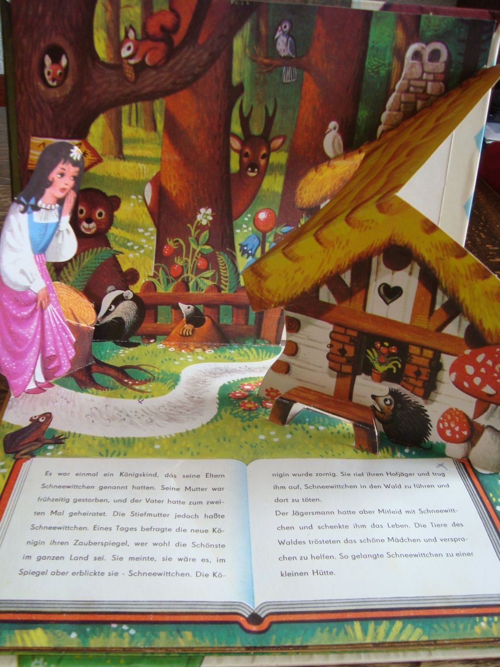 Libri: Schneewittchen (pop-up) – Nuovo (secondo la descrizione) da Fribourg venduto da ruswil007 1