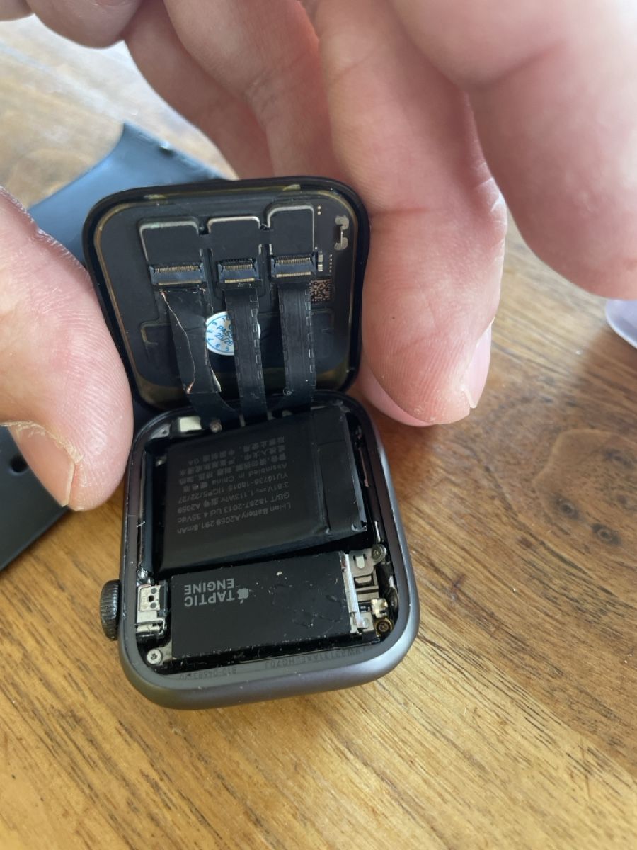 Apple Smartwatch: Defekte Apple watch series 4 – Difettoso da GÜMLIGEN venduto da DJ-Jana 2