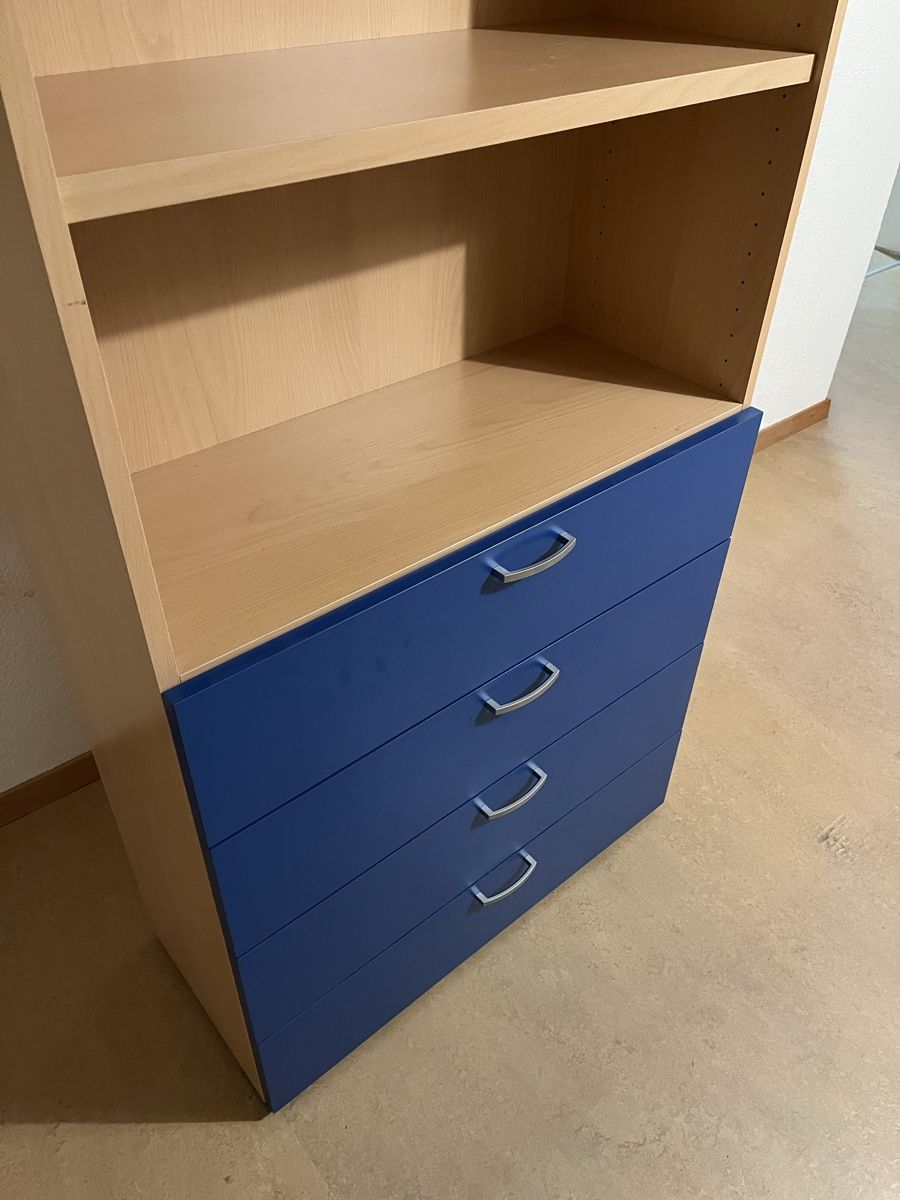 Scaffali: Bücherregal mit Schubladen (blau) – Usato da Nussbaumen AG venduto da eli_pq5d 1