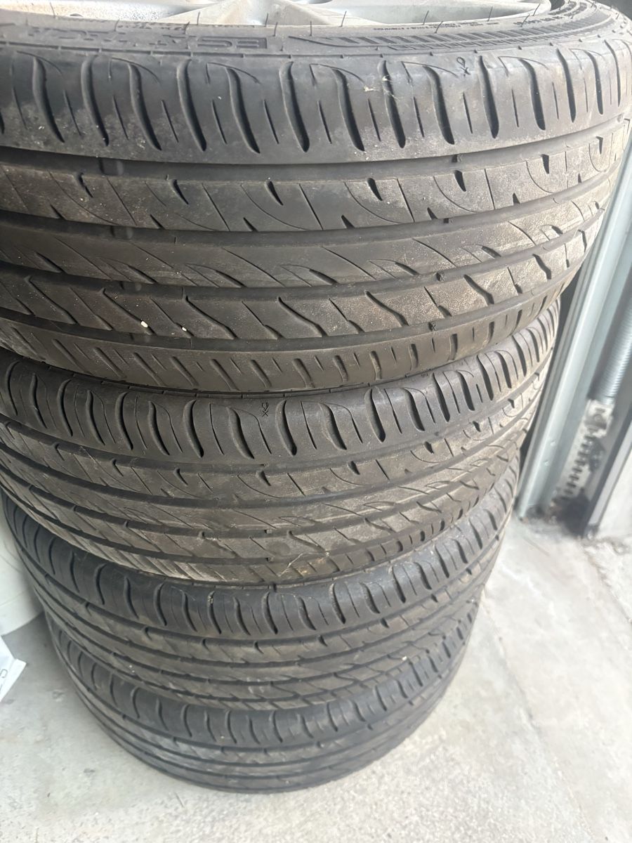 : 4 x roues Mazda 2 – D'occasion à Tramelan par tl2_ztn6 1
