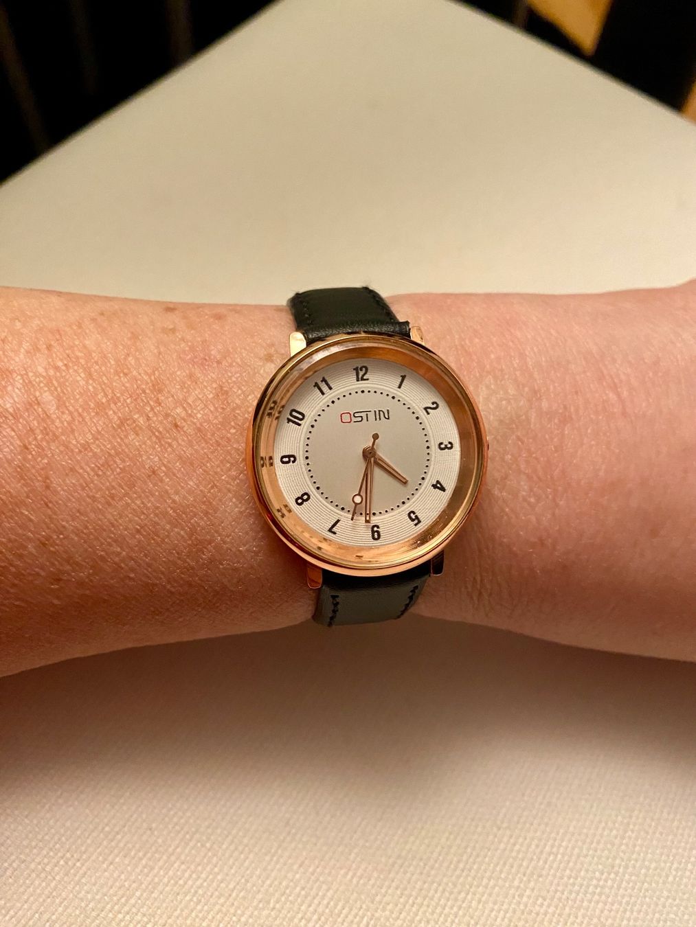 Orologi: Elegante Ostin Damenuhr/Modeaccessoire – Usato da Bern venduto da Mondol