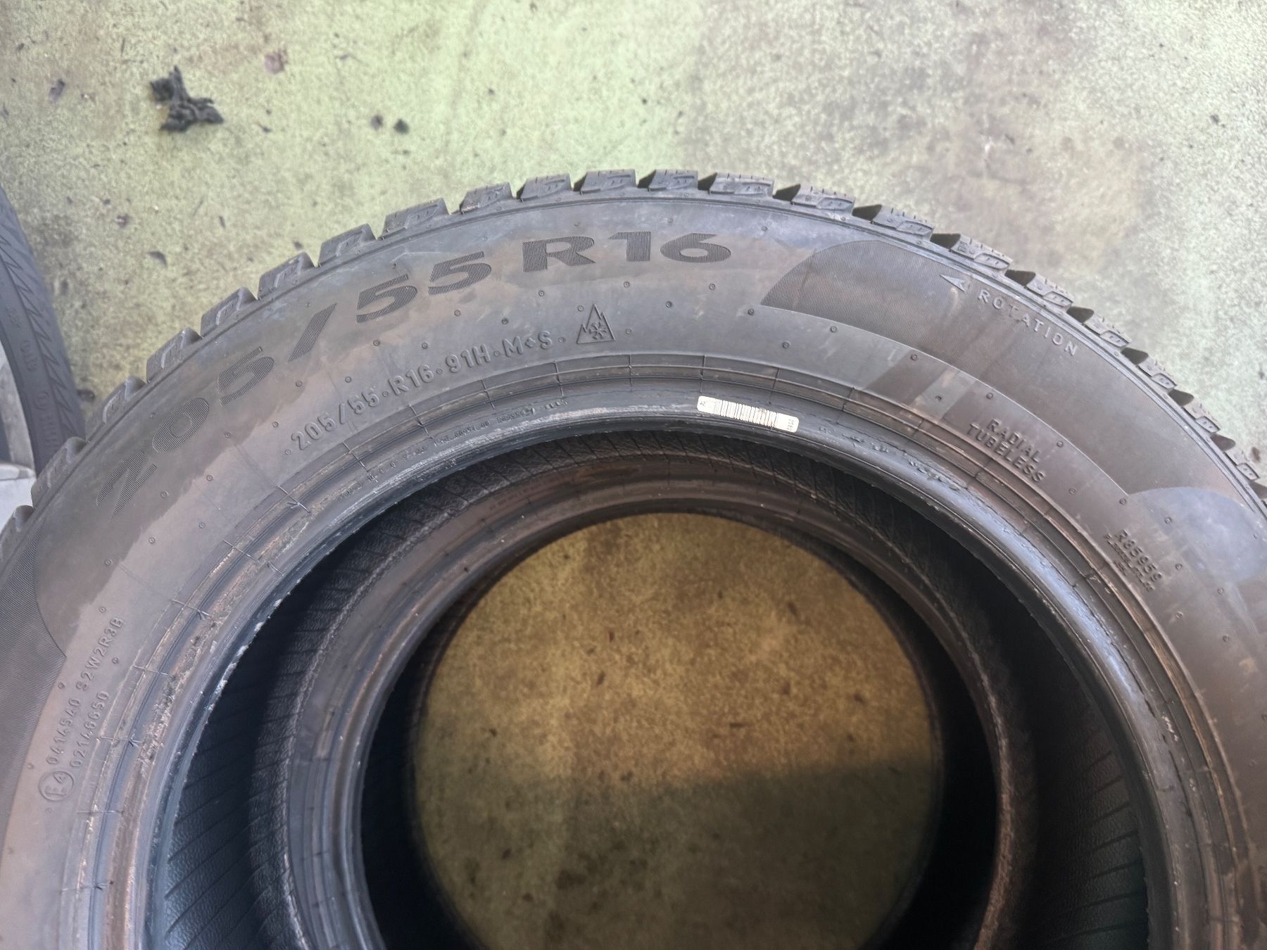Continental Pneus & Kompletträder: 205/55R16 – Gebraucht aus Widen von Dinero02 9