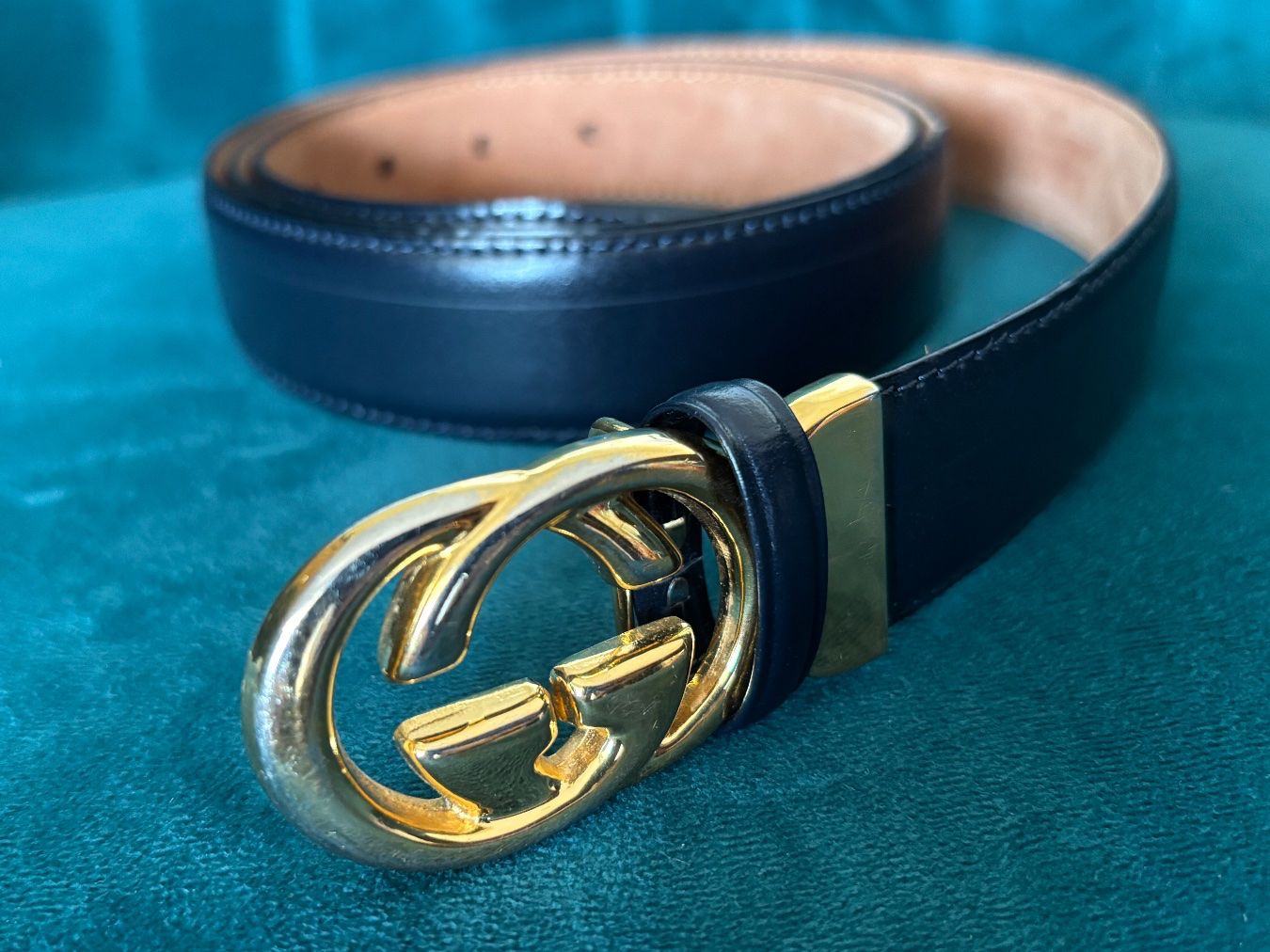 Gucci Cinture: Gucci GG Reversible Interlocking Gurt I Gold Doppelschnalle – Usato da Lengnau BE venduto da 4ConsultingSolutions 3