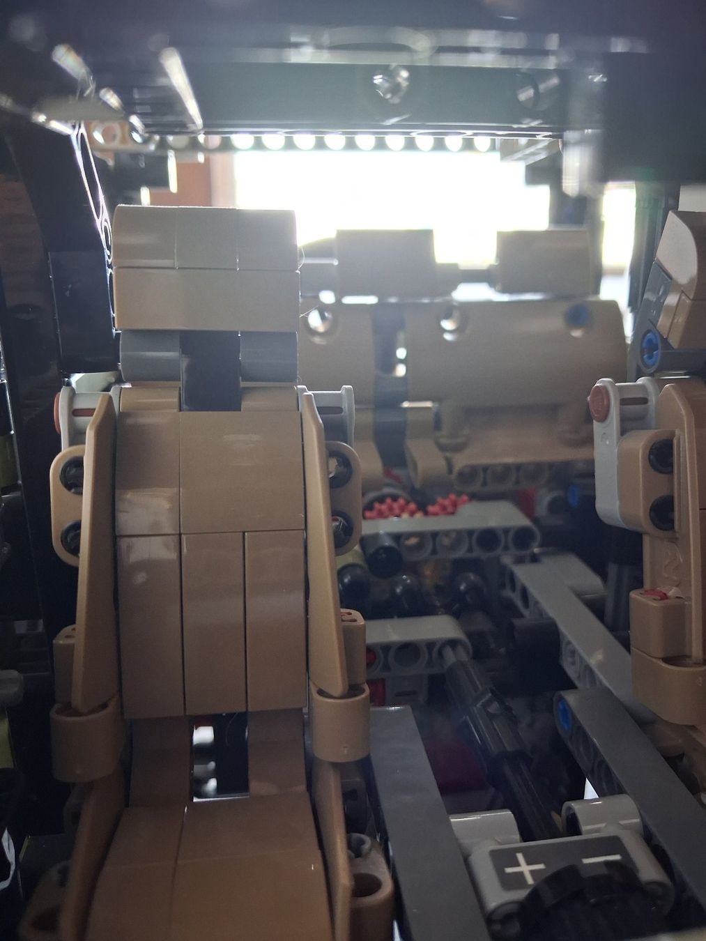 Lego Kit di costruzioni: LEGO Land Rover Defender 42110 – Usato da Thierrens venduto da Tbox 5