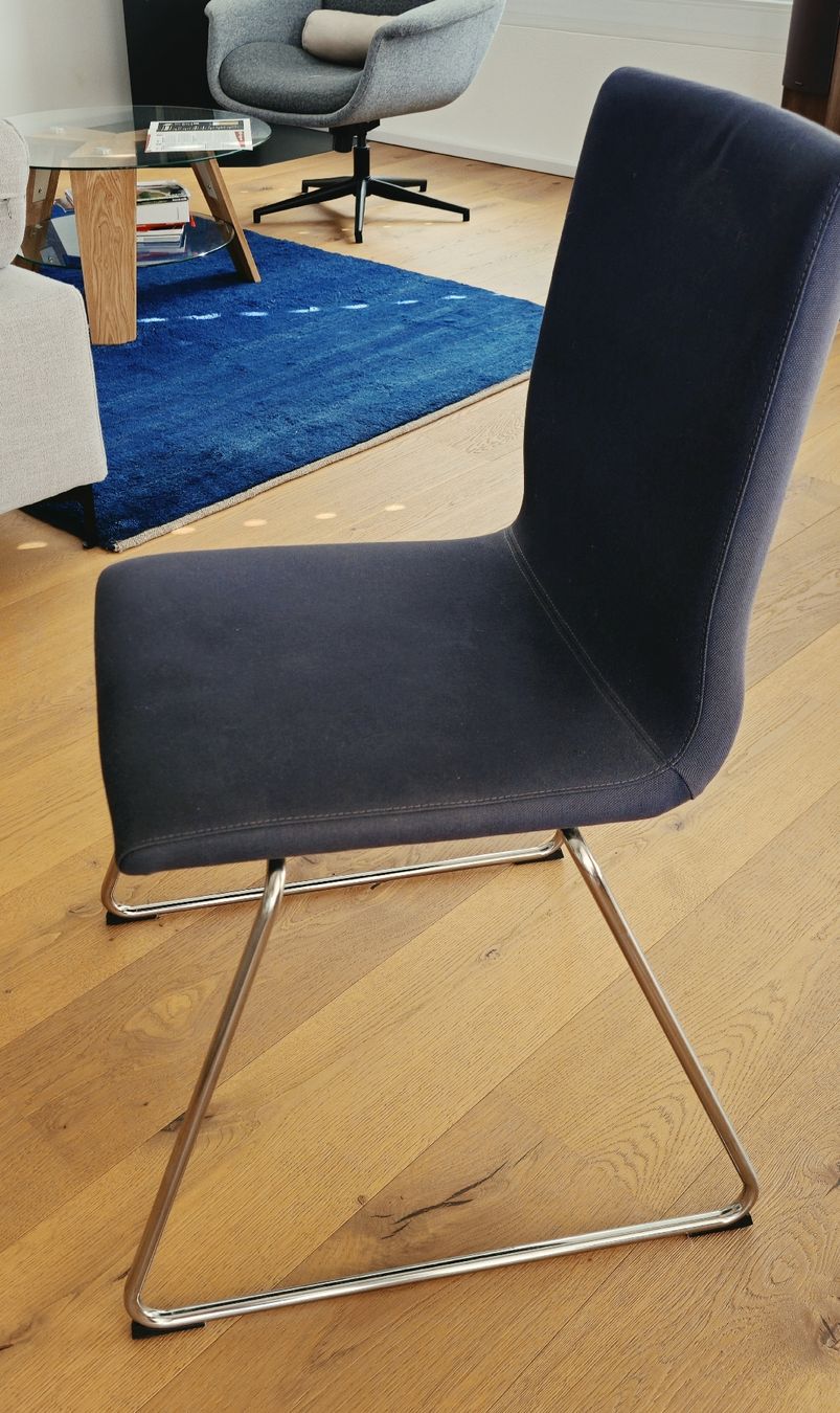 Chaises: 4 chaises de salle à manger – D'occasion à Emmetten par siric 4