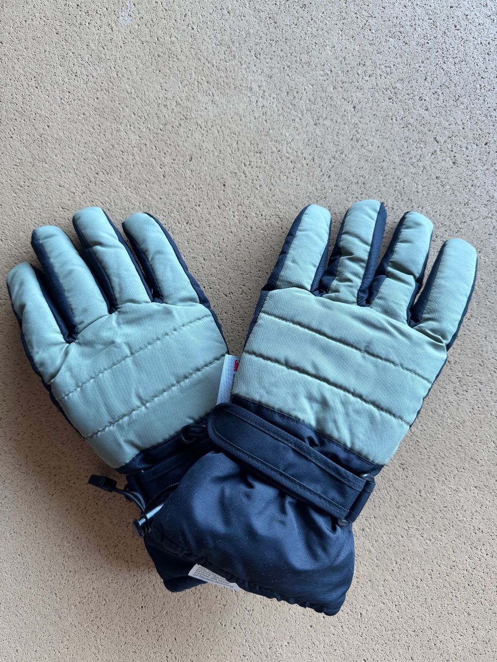 3M Guanti & manicotti: Gants de ski Crane 3M, taille M – Nuovo (secondo la descrizione) da St-Gingolph venduto da GoldenKeys 1