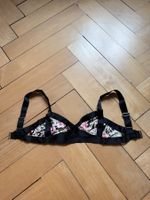 Bikini Oberteil schwarz geblümt 36