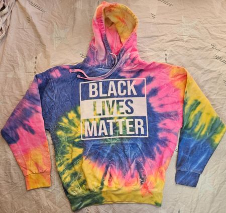 Kapuzenpullover Black Lives Matter Batik Grösse M tie-dye