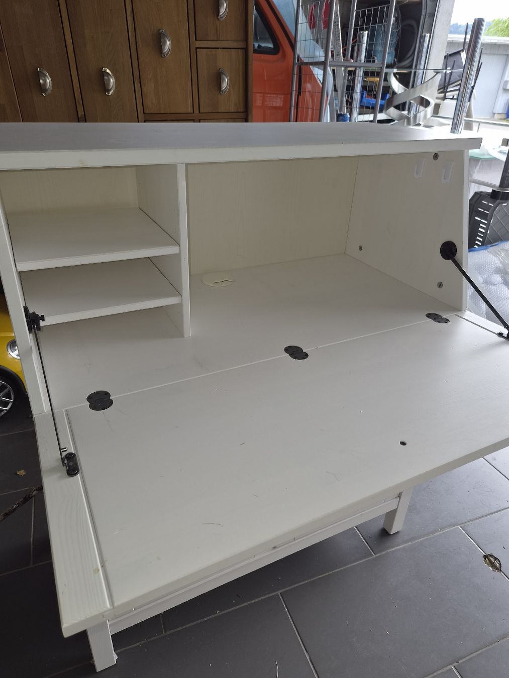 Cassettiere: Sekretär weiss ca. 89x46x108 cm  – Usato da Dürrenäsch venduto da Uliu 3