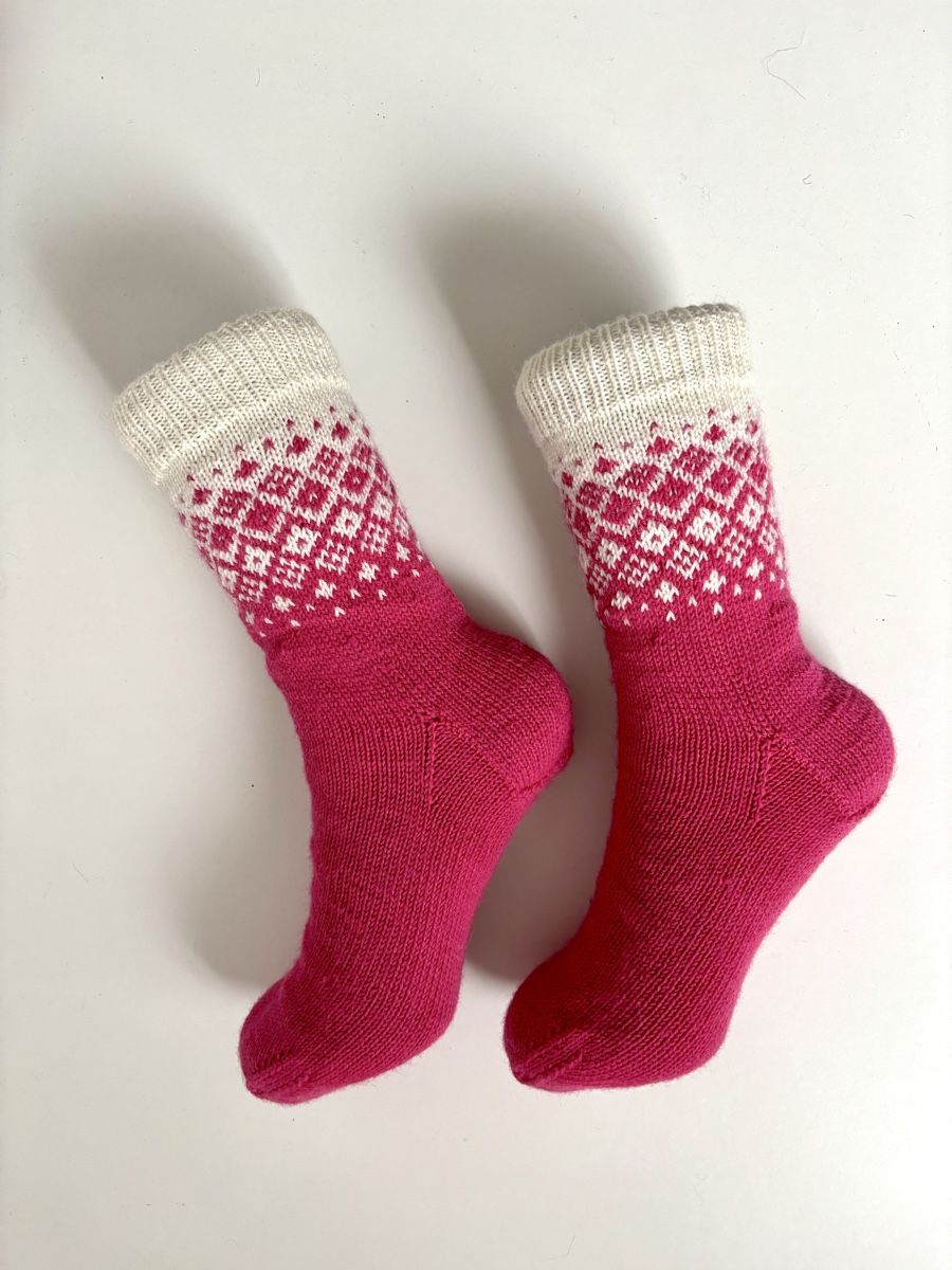 Calze: Handgestrickte Socken mit Einstrickmuster Grösse 38/39 – Nuovo e nell'imballaggio originale da Fislisbach venduto da handglismet