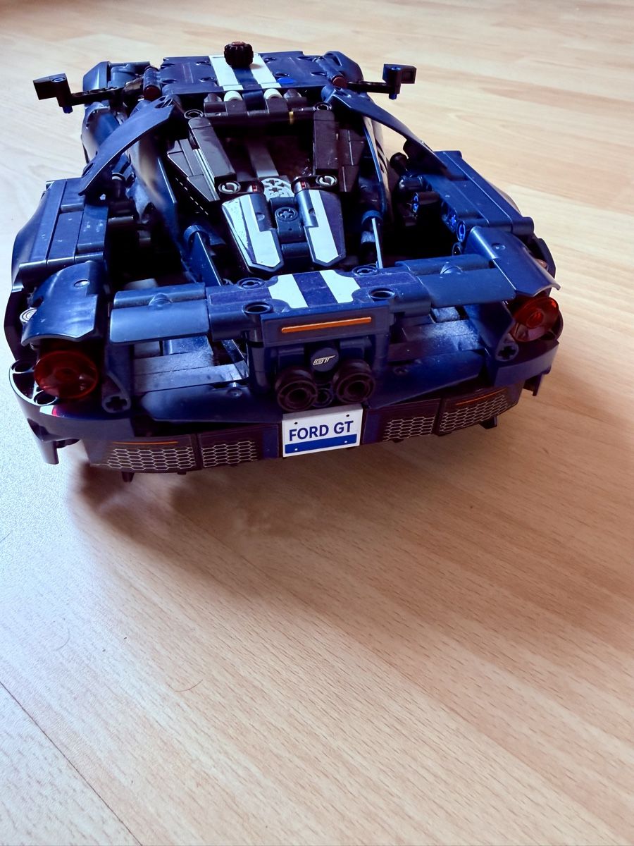 Lego Kit di costruzioni: Lego Technic Ford GT 42154  mit Anleitung – Usato da St. Gallen venduto da Tonzelle 4