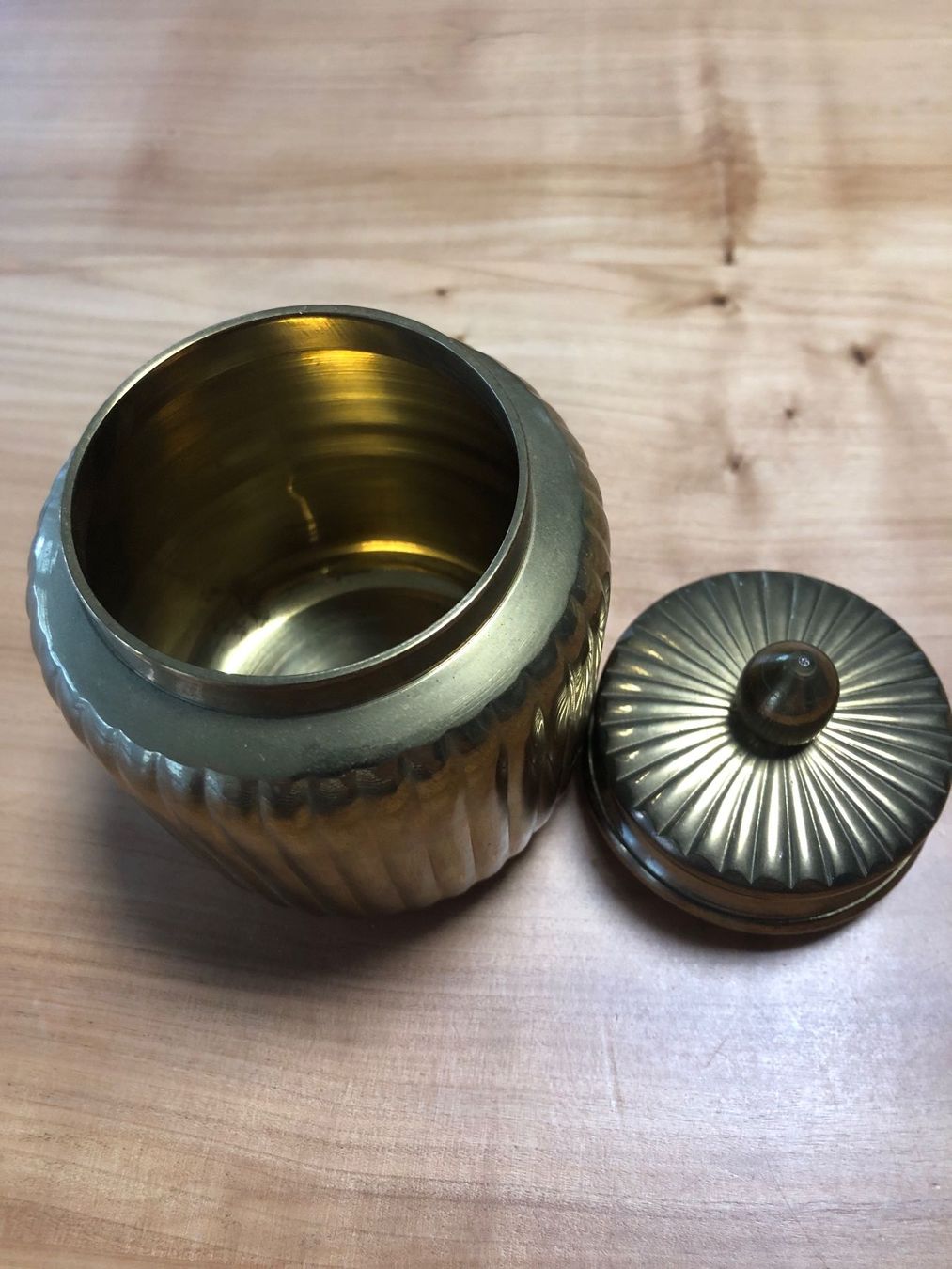 Tutte le decorazioni: Goldfarbener Messing Behälter mit Deckel – Usato da Kaltbrunn venduto da lagone1 1