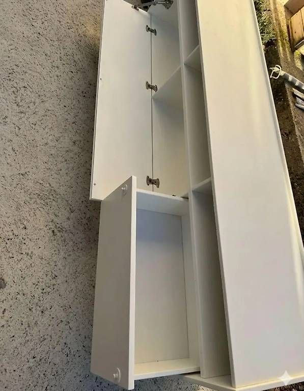 Meubles TV: Tv stand – D'occasion à Basel par Cheddu