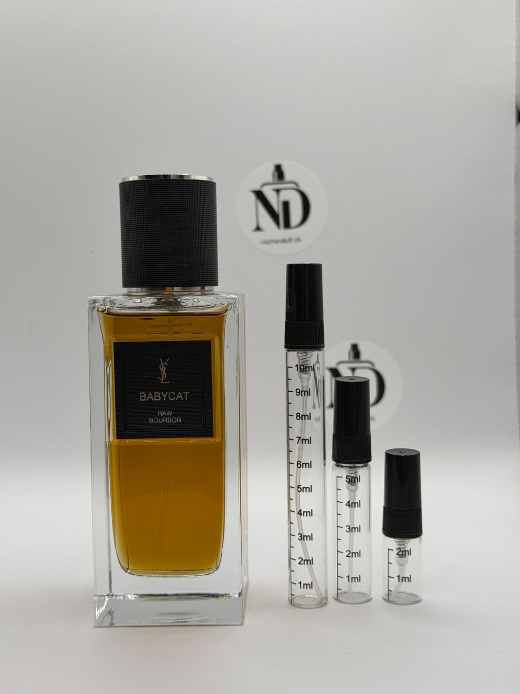 Saint Laurent Profumi & Eau de Toilette: YSL Babycat Raw Bourbon 2 ml Duftprobe Abfüllung – Nuovo (secondo la descrizione) da Rünenberg venduto da Alina_nischenduft