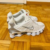Nike Shox Turnschuhe weiss silber Grösse 40 sehr gut