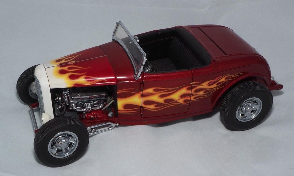 GMP 1934 Hot Rod Roadster – Indian Motorcycle 1/18, Rouge, Zamak, Neuve