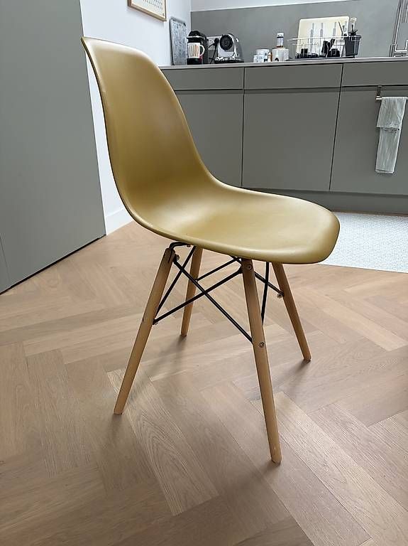 Sedie: Chaises style Eames  – Usato da St-Sulpice VD venduto da bor_wtr2 1