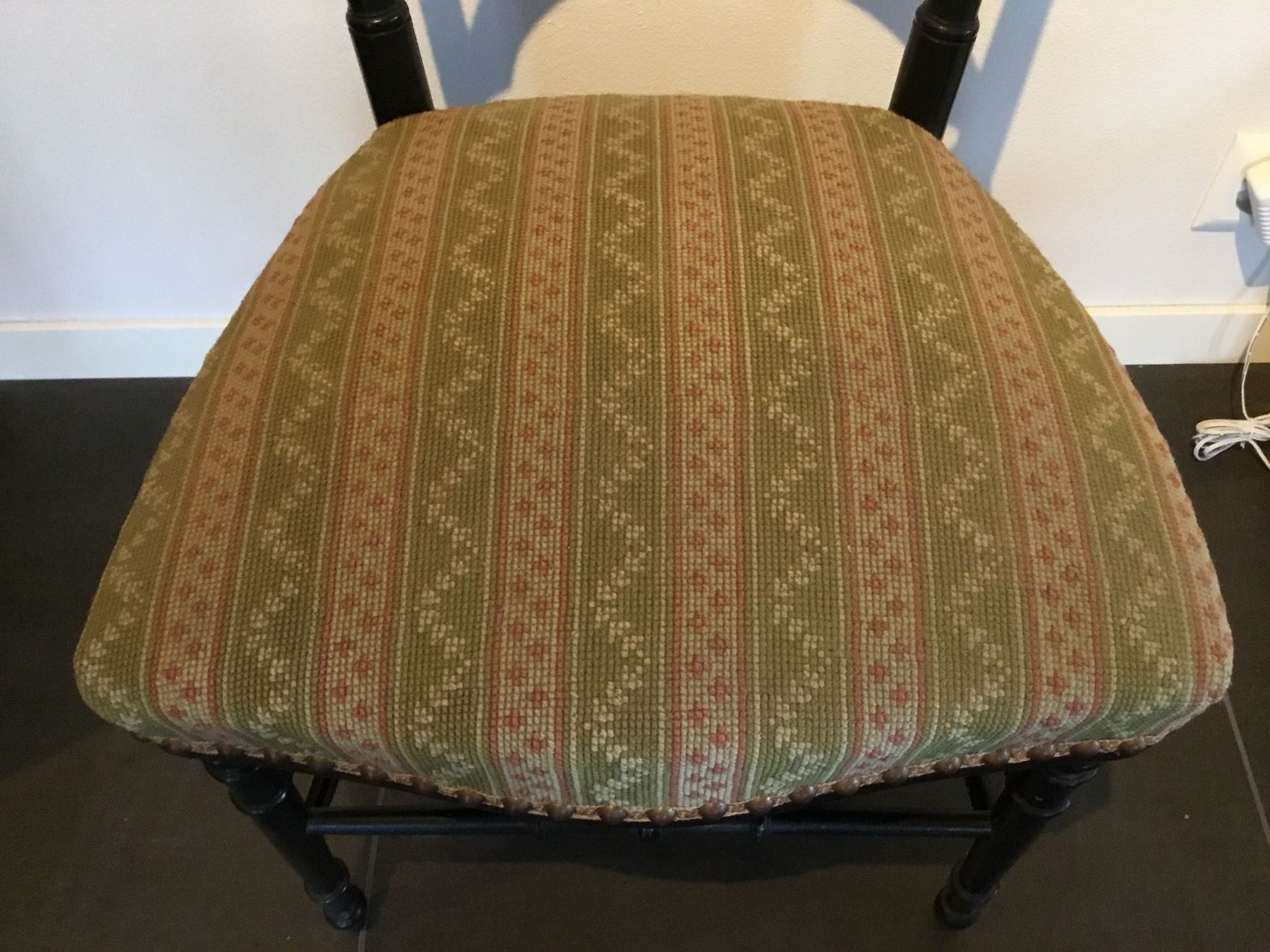 Chaises: Antiker Gobelin-Stuhl Empire-Stil – D'occasion à Erlenbach im Simmental par Sale-In-Crown 4