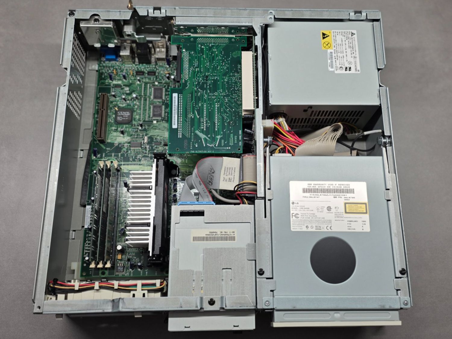 IBM PC: IBM Personal Computer 300PL Pentium III – Usato da Lausen venduto da -Vendetta- 8