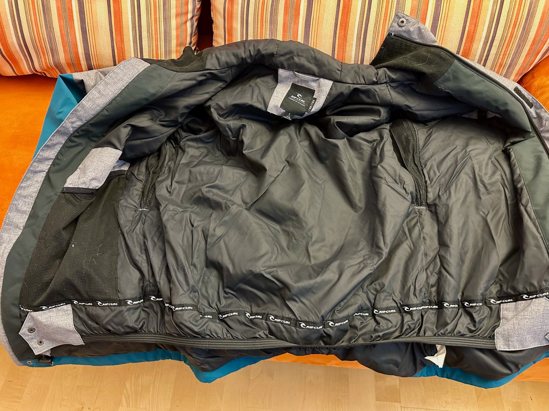 Rip Curl Giacche & Cappotti: Winterjacke der Marke Rip Curl, Gr. S / 101 – Usato da Uster venduto da Ausone 8