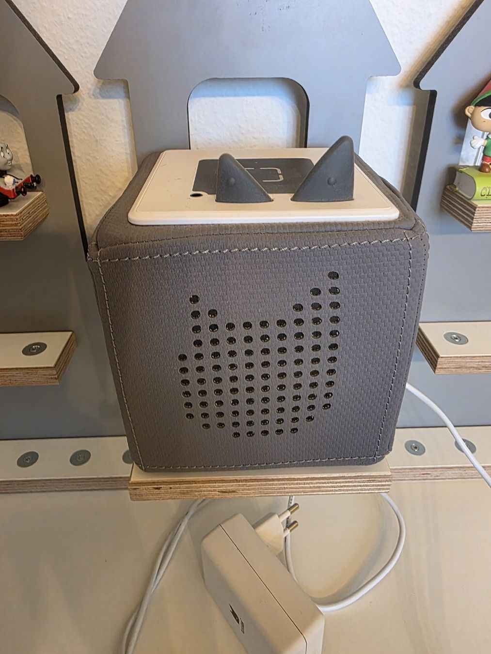 Audiolibri: Toniebox mit Figuren und Wandregal – Usato da Richterswil venduto da Tatjanalisha 8